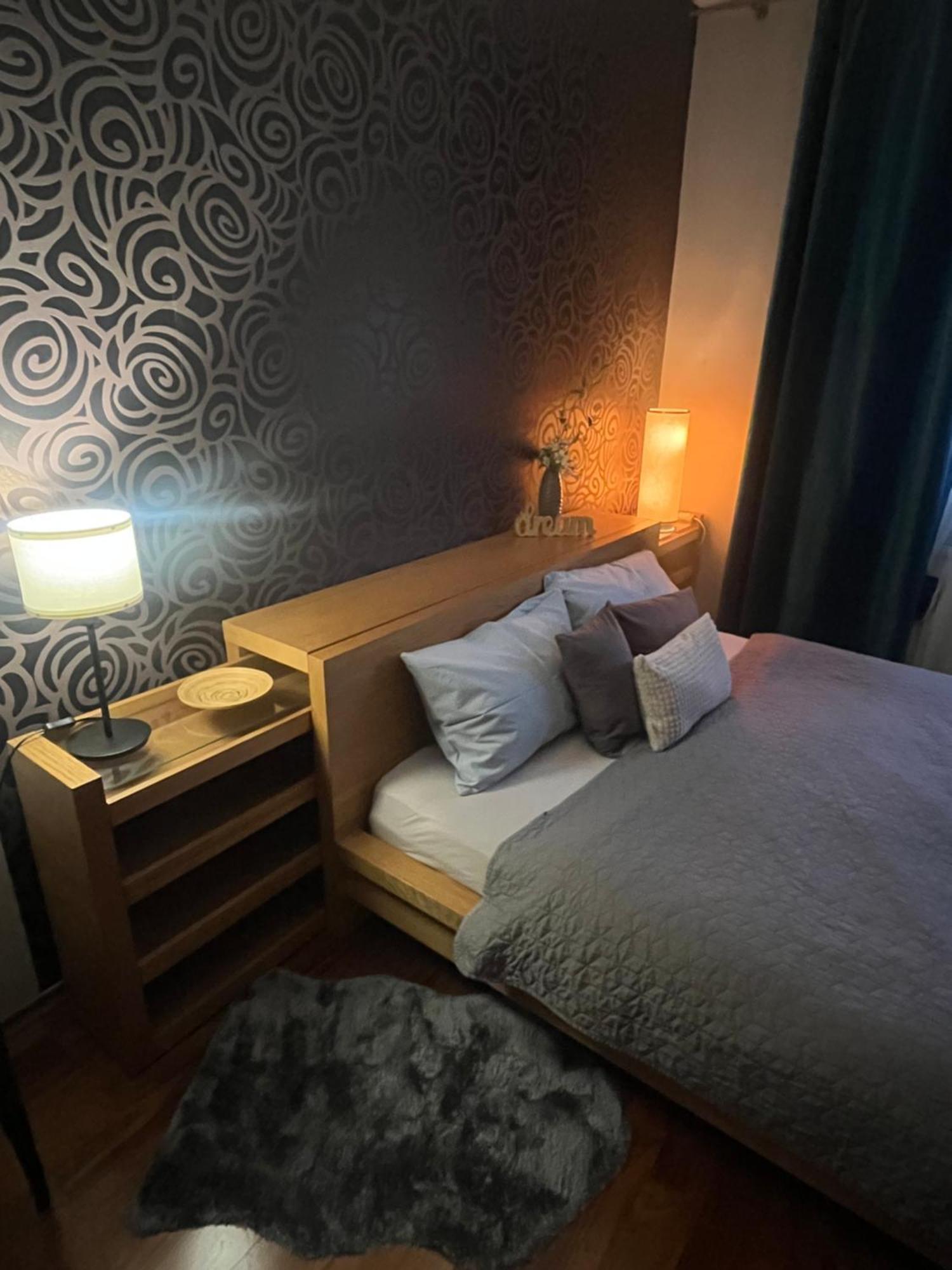 Apartmán SUZANNE Banská Bystrica Esterno foto